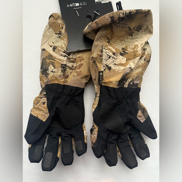 Sitka Camouflage Winter Gloves - Picture 3 of 6